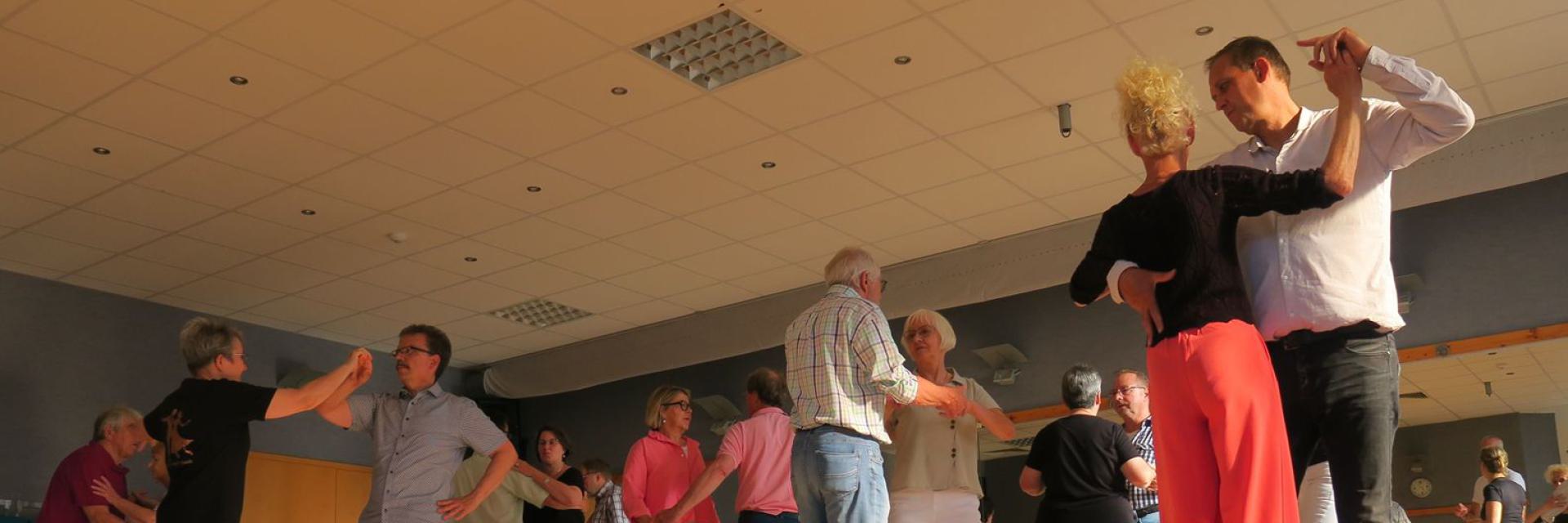 Bild-Gesellschaftstanz-Aktion